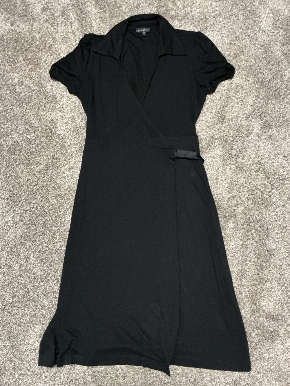 bebe Black Short-Sleeve Wrap Midi Dress